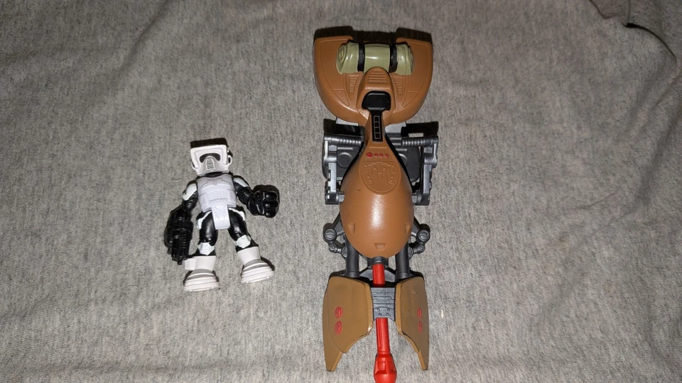 BICICLETA DE VELOCIDAD Playskool Star Wars Galactic Heroes con Scout Trooper 2014 con misil Foto 1 de 4
