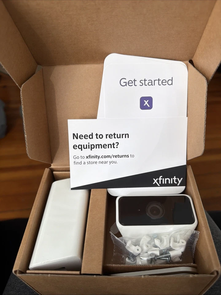 Cámara de seguridad inalámbrica para el hogar Xfinity Xchc2AEW 720P modelo: SCHX4AEW ENVÍO GRATUITO Foto 1 de 4