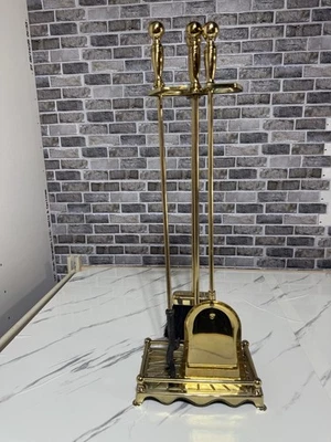 Juego de herramientas para chimenea de latón pulido vintage de 3 piezas con soporte ¡En muy buena condición!! Foto 1 de 4