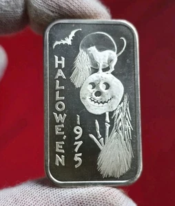 1975 Madison Mint Halloween - 1 Troy Oz .999 Fine Pure Silver Art Bar Ingot - Picture 1 of 3