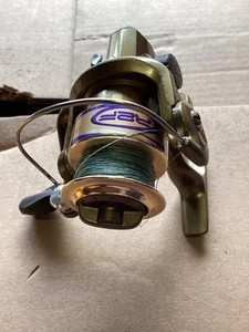 R2F Spinn Angelrolle getestet 5,2,1 Verhältnis goldfarben - Bild 1 von 8