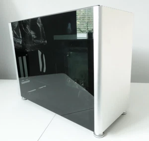 Jonsplus i100 Pro TerHorstCustoms i100 Pro V2 Mini ITX Watercooling Case - Picture 1 of 14