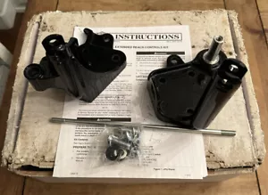 Genuine Harley-Davidson Softail Stock FORWARD CONTROL Arm KIT PN33683-07A - Foto 1 di 10