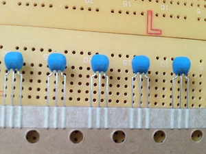 CSTLS20M0X53-B0  20MHz Ceramic Resonator Murata CSTLS 3rd Overtone Multi Qty - Picture 1 of 2