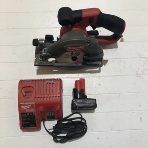 Milwaukee 2530-20 M12 FUEL 5-3/8" Circular Saw W/ Xc 6.0 Battery & Charger - Picture 1 of 12