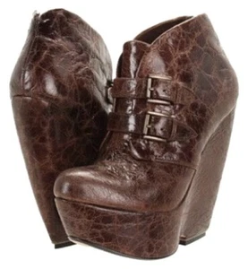 Mia Liimited Edition ""Veda"" Keilabsatzstiefel - Größe 7,5 M - braun - 99 $ - Bild 1 von 3