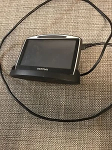 TOMTOM GO 630 GPS NAVIGATOR With Charging Dock Free Shipping - Picture 1 of 4