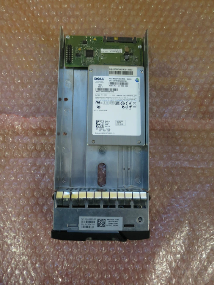 Dell EqualLogic 1HJ4K G613R 100GB SSD Drive RA-100GSS-SAT3-805-Z-DELL - Image 1 of 1