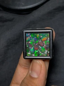 Schwarzer facettierter Opalschliffstein, AAA-Qualität natürlicher schwarzer Opal Oktober Geburtsstein - Bild 1 von 6