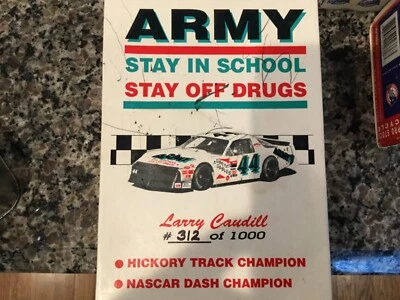 1:64 #44 Larry Caudill Army NASCAR & 30 Collector Card Set - Image 1 of 4
