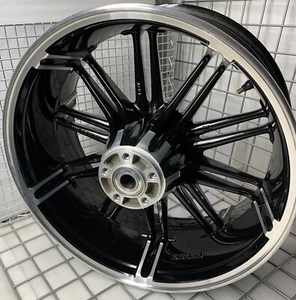 Rueda trasera Harley Davidson Breakout 2018-24 OEM MAG llanta personalizada directa - Imagen 1 de 13