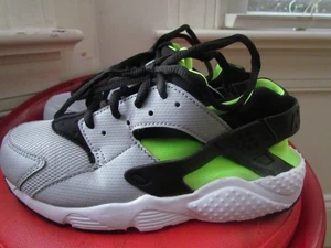 NIKE AIR HUARACHE RUN BOY'S ATHLETIC SHOES SIZE 2.5Y - Imagen 1 de 6