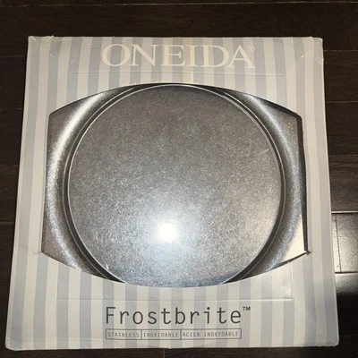 Plato redondo de acero inoxidable Oneida Frostbrite de colección de 15 pulgadas para servir Foto 1 de 3