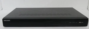 Hikvision DS-7608NI-E2/8P 8-ch 1U 8 PoE 4K NVR - Nero - Foto 1 di 4