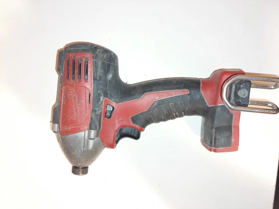 MILWAUKEE M18 1/4 DRIVE IMPACT, FOR PARTS/REPAIR 2650-20 - Image 1 of 1