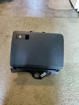 PASSAT 2008 перчаточный ящик основной 259140 - Изображение 1 из 2