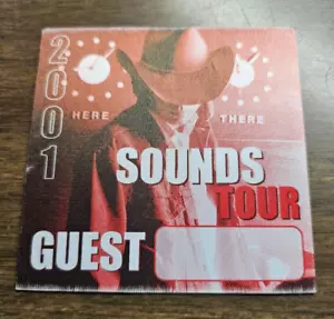 AUTHENTISCH 2001 UNBENUTZT DWIGHT YOAKAM KONZERT GÄSTEPASS ABZEICHEN AUFKLEBER NOS - Bild 1 von 5
