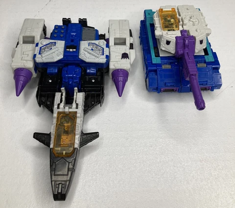 Transformers Overlord Dreadnaut Titans Return Action Figures Cover