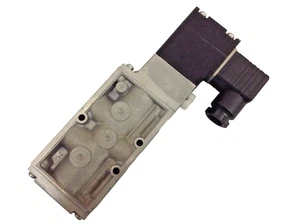 CKD Pneumatics 4F310-10 Valvola di controllo direzionale pneumatica a 5/2 vie AC100 V - Foto 1 di 4