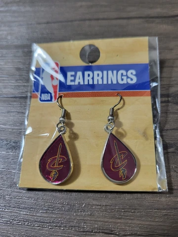 Licensed NBA Cleveland Cavaliers Team Logo And Colors 1" Drop Dangling Earrings Cover