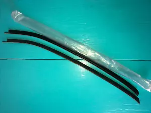 car window weather strip rain Gasket Curved HELP ME IDENTIFY PLEASE - Foto 1 di 12