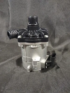 Auxiliary Water Pump for 2008-2019 BMW 550i 650i 750i Alpina B7 X5 X6 xDrive... - Picture 1 of 6