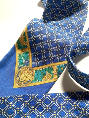 GIANNI VERSACE VINTAGE AÑOS 90 MEDUSA BARROCO MOTIVO EN V CORBATA FLOR DE FRU... - Imagen 1 de 4
