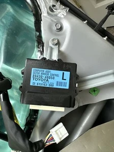 2010-2012 Lexus Rx350 Front Driver Outer Mirror Control Module 89430-48050 - Bild 1 von 1