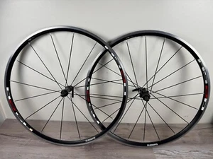Shimano WH-RS20 Road Bike Wheelset 700c 9/10 Speed - Picture 1 of 7