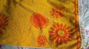 Vintage Strandtuch hellorange Groovy mit Fransen an beiden Enden 70 cm x 120 cm - Bild 1 von 5