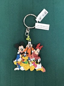 MICKEY & THE GANG FAB 6 PLASTIC WALT DISNEY  KEYCHAIN NWT - Picture 1 of 2