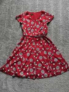 Talbots Red Beach Umbrella Print Belted Dress Size 8 Petite - Picture 1 of 10