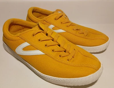 Zapatillas informales retro de lona TRETORN NYLITE PLUS amarillas para mujer talla 7” Foto 1 de 4