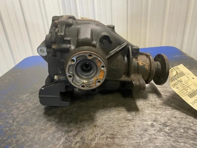 2003-2007 Bmw Z4 330i differential Carrier Assembly At 3.64 Ratio OEM - Image 1 of 4