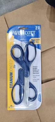 Tijera Westcott 8" Titanio Multiusos/Resistente, Punta Roma, Azul Marino (17509) Foto 1 de 2