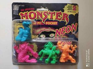 VINTAGE 1991 MONSTER IN MY POCKET NEON SERIES 2 MATCHBOX NEW ON CARD