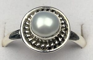 Pearl And 925 Sterling Silver Artisan Crafted Ring Size 7.5
