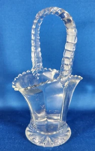 Cesto vetro cristallo trasparente vintage bordo increspato bigiotteria fiori manico alto - Foto 1 di 4