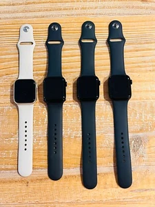 Apple Watch SE 2a Generazione 40mm Alluminio Solo GPS - Usato - Graffi - Foto 1 di 6