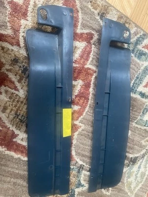 Oldsmobile Cutlass 1970 1971 1972 correa de hombro retenedor nuevo en stock Foto 1 de 2