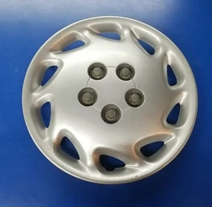 1997-2002 Oldsmobile Silhouette 15" Hubcap Wheel Cover OEM. 9593560 9592482 - Picture 1 of 7