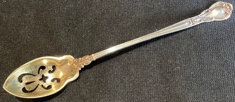 Old Chantilly Gorham Sterling Silver Olive Spoon Pierced Bowl No Monogram 5 7/8" Cover