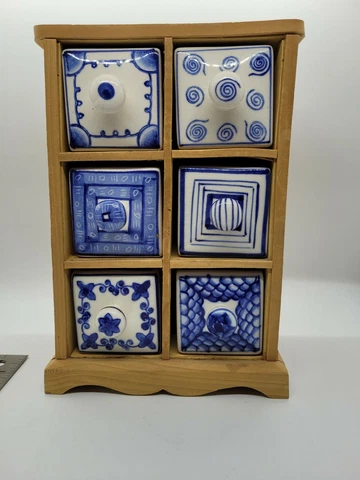 Taskets Renaissance Spice Chest Jewelry Storage Woven Basket Blue White Ceramic Cover