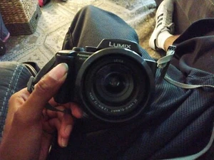 Panasonic LUMIX DMC-FZ20 5.0MP Digital Camera - Black - Picture 1 of 6