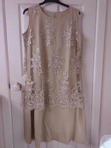 Hübsches Damen Kleid, 2XL, gold/flachs mit Spitzenbesatz & passendem Chiffonmantel - Bild 1 von 3
