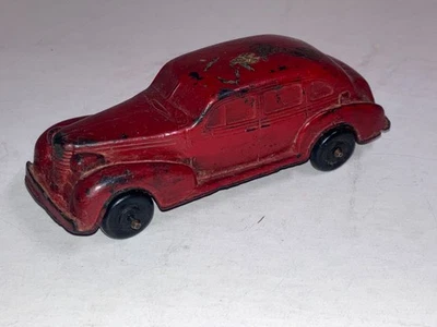 Винтажный красный резиновый автомобиль Early Auburn - Изображение 1 из 4