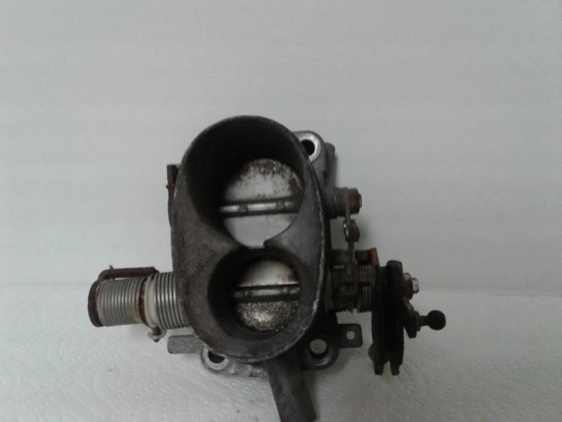 Cuerpo del acelerador excluyendo Quattro para 79 81-84 AUDI 4000 1230764 Foto 1 de 3