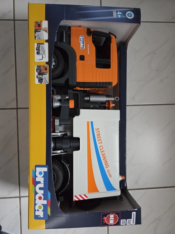 BRUDER 03780 MAN Kehrmaschine neu, unbenutzt, OVP - Bild 1 von 4