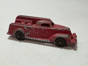 VINTAGE 1940 's DIECAST ~ MANOIL FIRE TRUCK NO.709 (4 1/2") ~ MADE IN USA - Picture 1 of 6