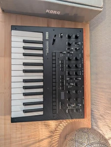 Korg Monologue Analogsynthesizer - Schwarz *WIE NEU* - Bild 1 von 6